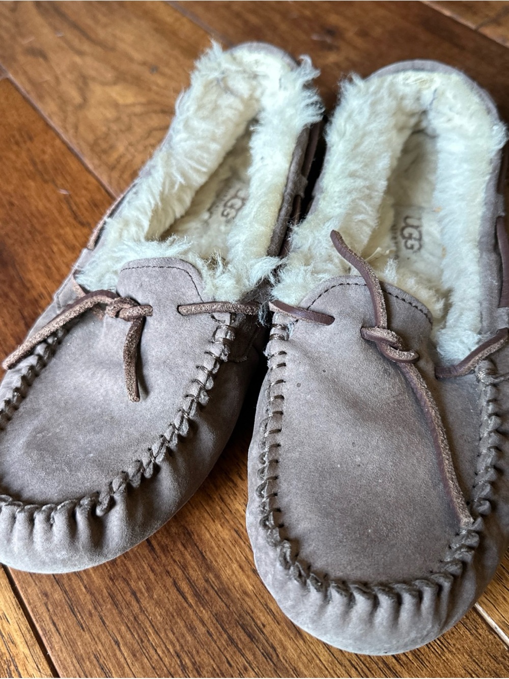 ugg bedroom slippers for women size 6 Brown Leather Shearling Wool